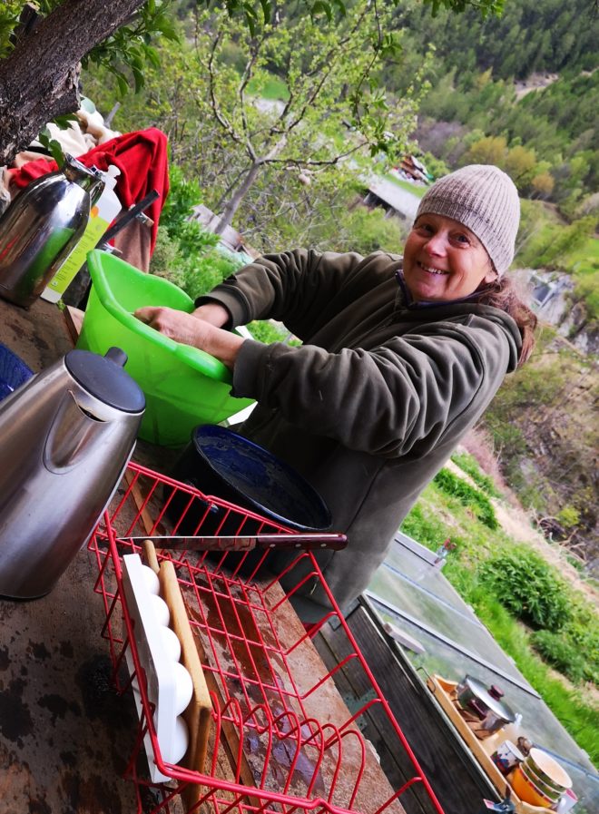 Abwaschprovisorium im Freien