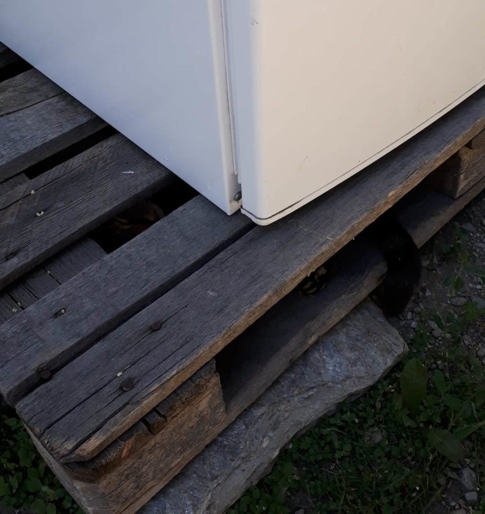 Tiefkühler als Schattenspender